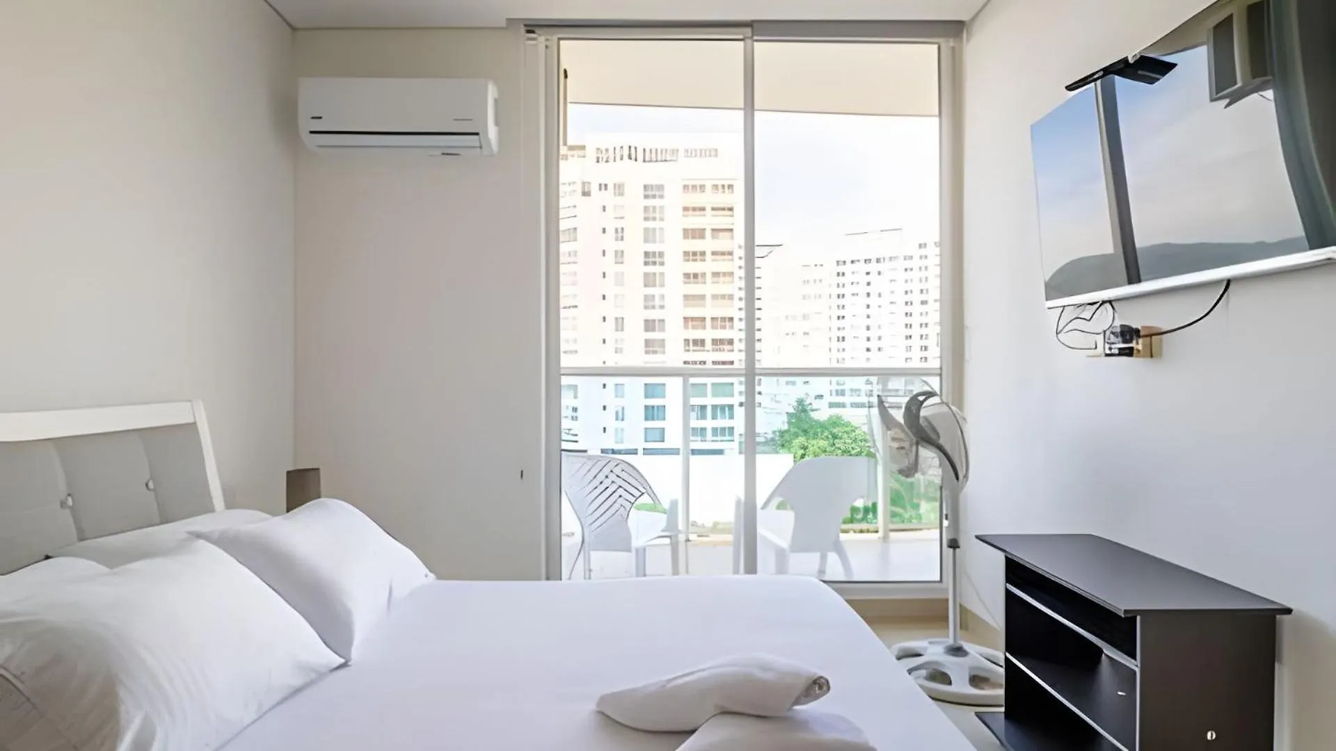 Apartamento 5* 1H Piscina y Spa, frente a playa Playa Salguero Santa Marta Colombia